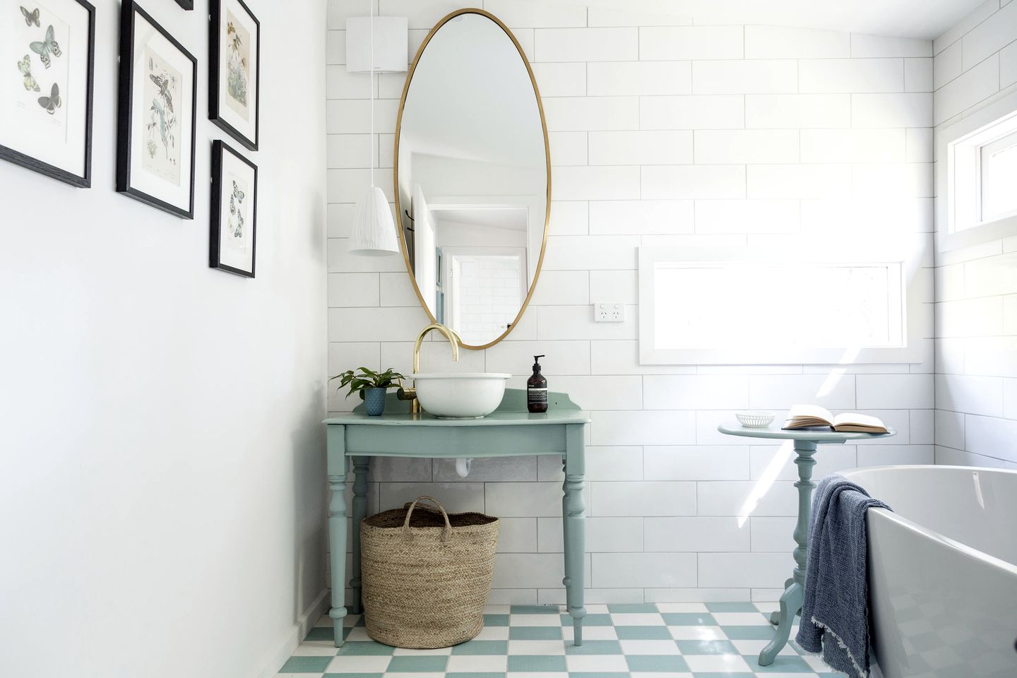 Cute Wooden Cabin with Fireplace in Daylesford, Victoria
