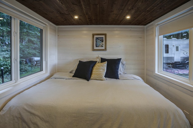 Tiny Houses (Canada, Petawawa, Ontario)