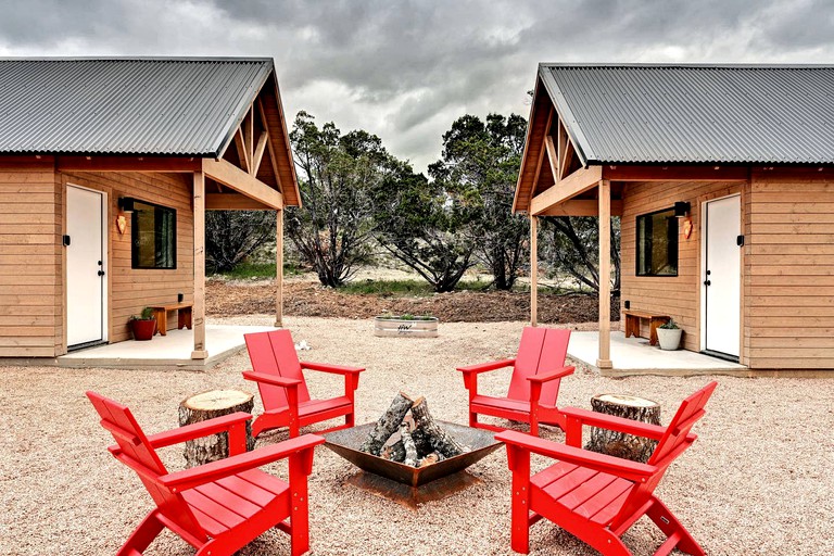 These Texas Hill Country cabins are simply gorgeous and boast a fire pit, perfect for romantic getaways near Austin!
