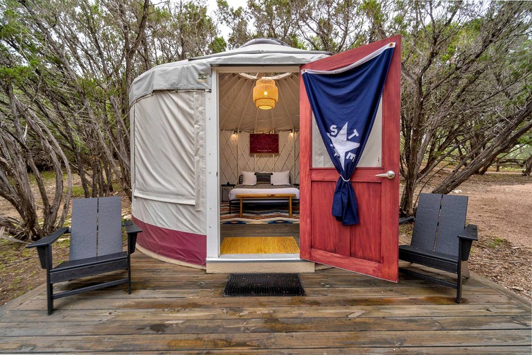 Yurts (Dripping Springs, Texas, United States)