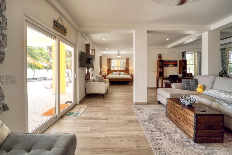 Beach Houses (Belize, Belize City, Belize District)
