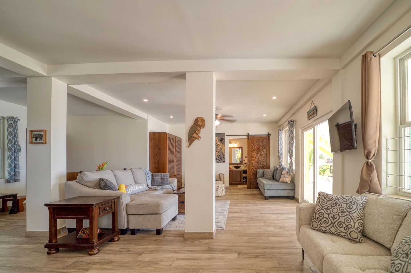Beautiful Beach House with Swimming Pool and Gorgeous Ocean VIews in Belize City, Belize District