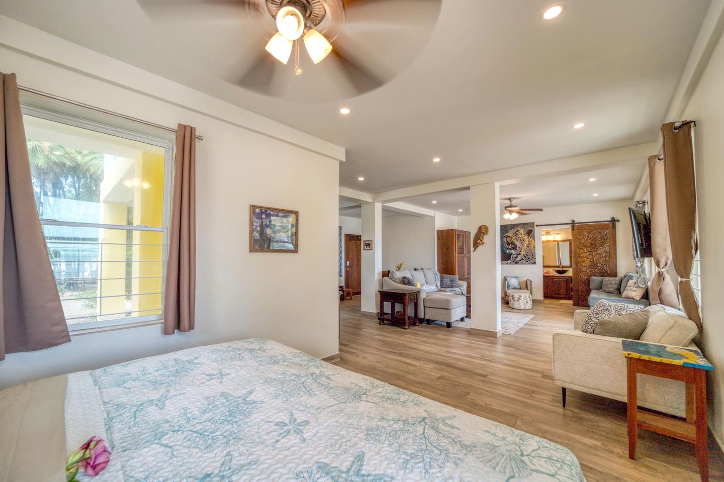 Beautiful Beach House with Swimming Pool and Gorgeous Ocean VIews in Belize City, Belize District
