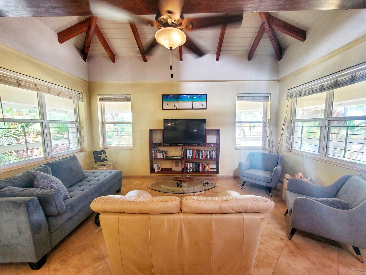 Beautiful Beach House with Swimming Pool and Gorgeous Ocean VIews in Belize City, Belize District