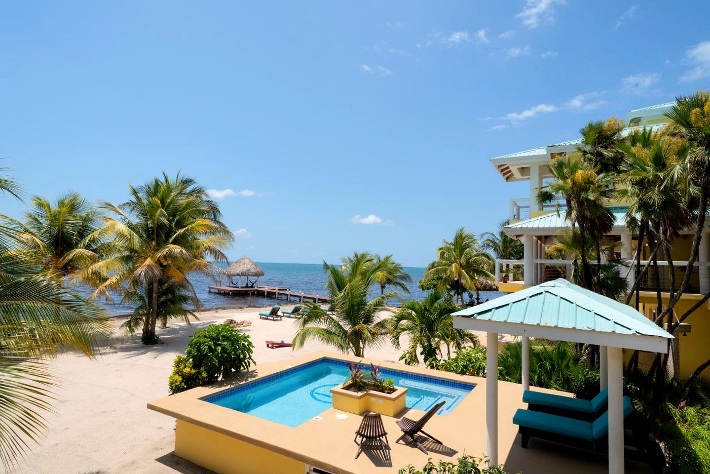 Beautiful Beach House with Swimming Pool and Gorgeous Ocean VIews in Belize City, Belize District