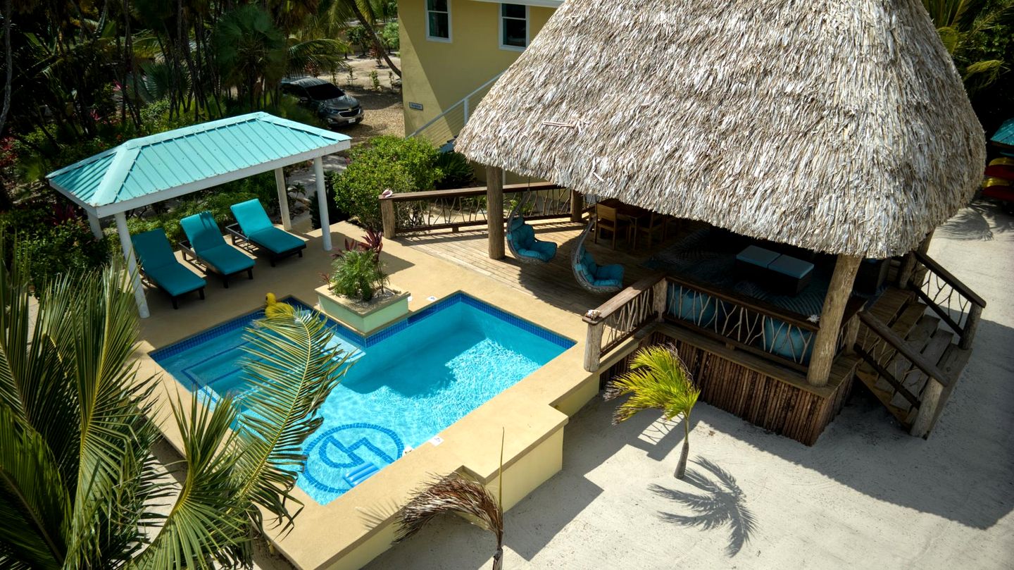 Beautiful Beach House with Swimming Pool and Gorgeous Ocean VIews in Belize City, Belize District