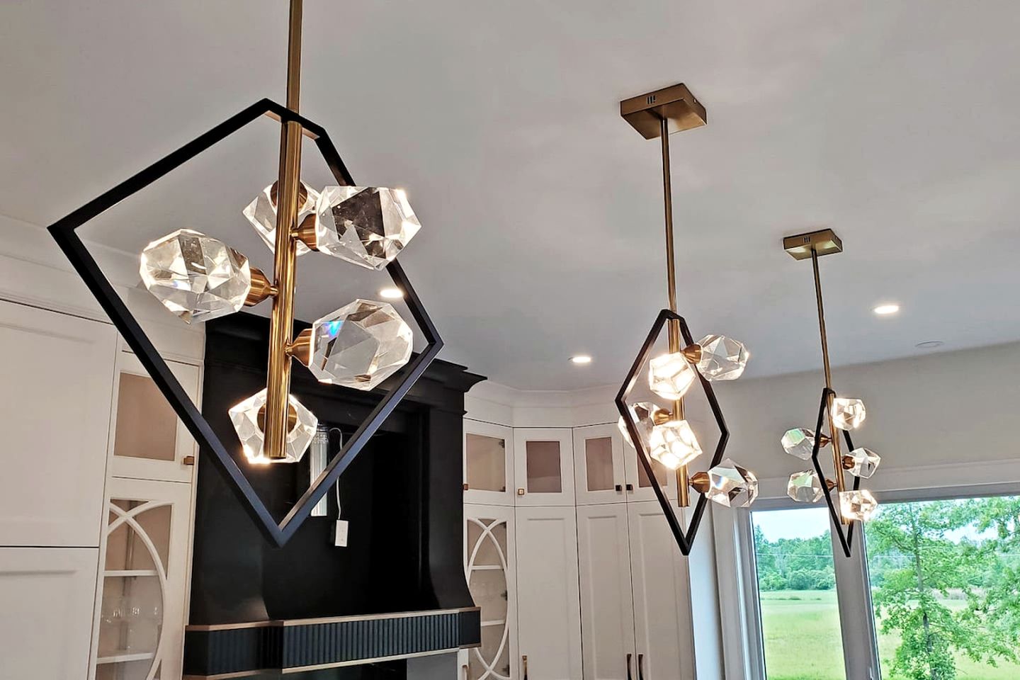 Luxurious Chalet with Stunning Niagara River Views near Niagara Falls, Fort Erie Ontario