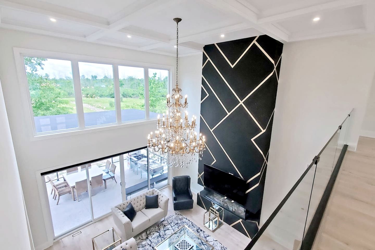 Luxurious Chalet with Stunning Niagara River Views near Niagara Falls, Fort Erie Ontario