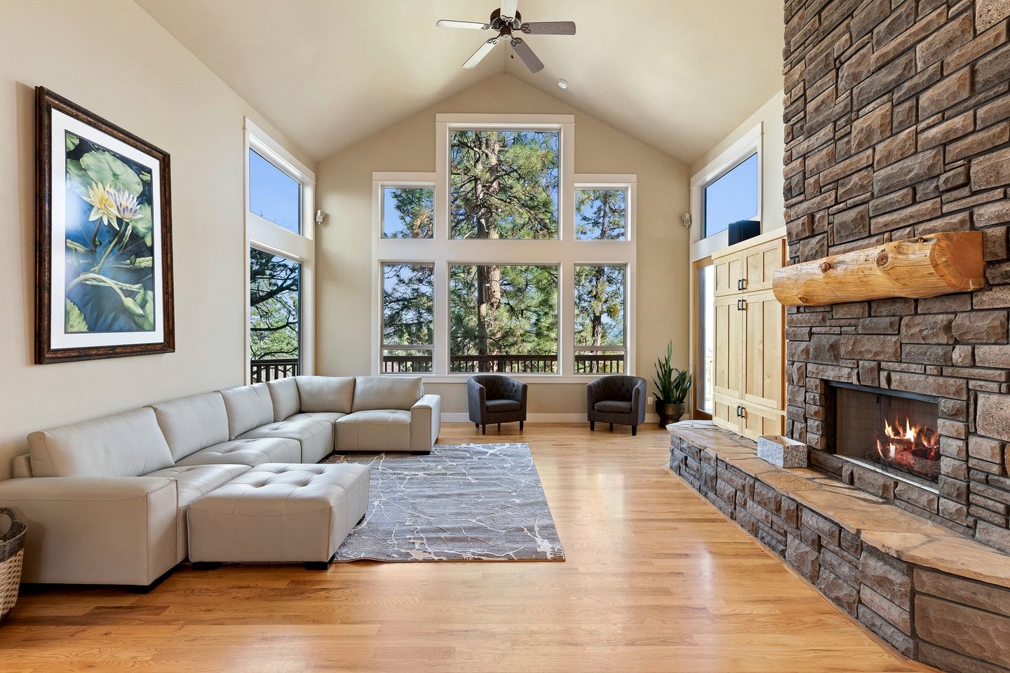 Beautiful Cabin with Fireplace and Barbecue in Bend, Oregon