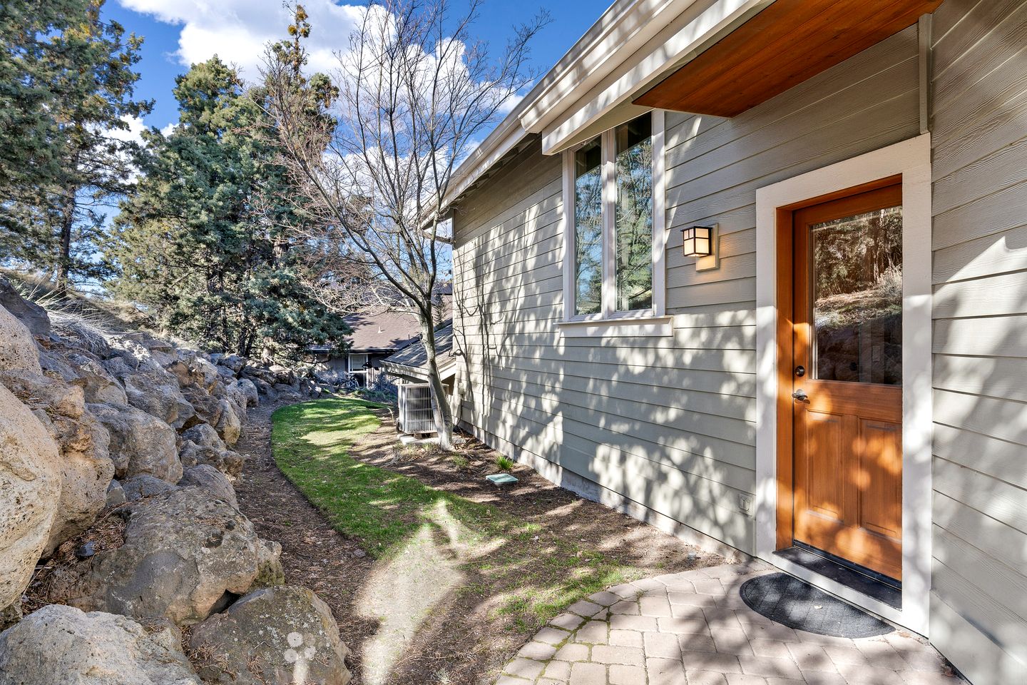 Beautiful Cabin with Fireplace and Barbecue in Bend, Oregon