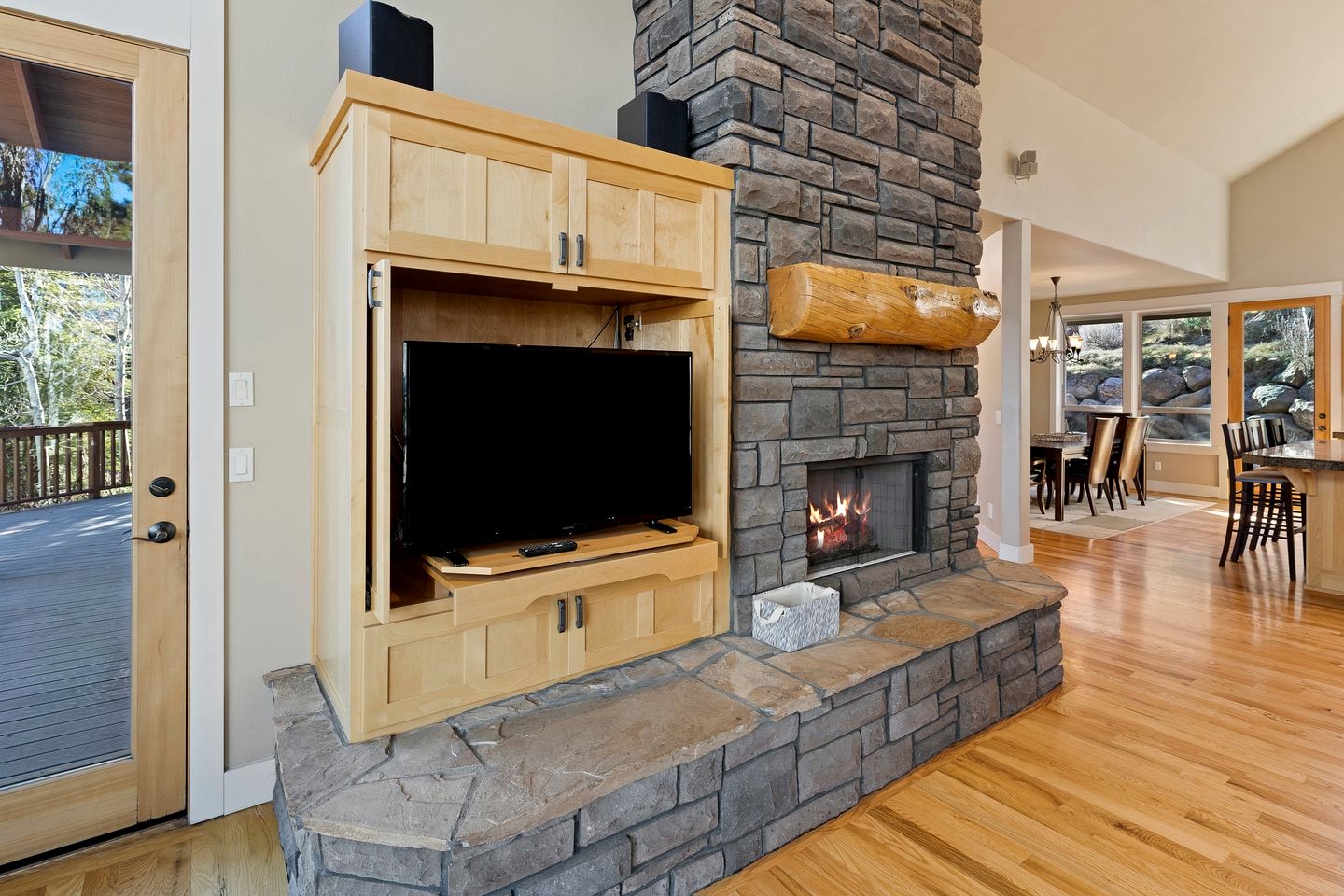 Beautiful Cabin with Fireplace and Barbecue in Bend, Oregon
