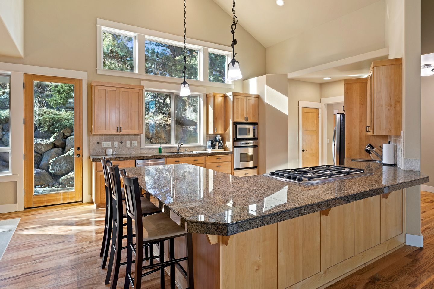 Beautiful Cabin with Fireplace and Barbecue in Bend, Oregon