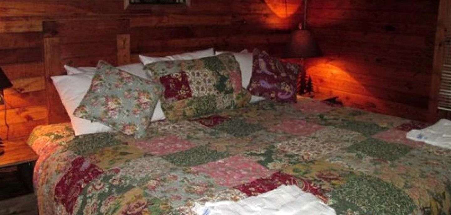 Ludlow's Island Resort on Lake Vermilion Pet Friendly, Cabins 53905