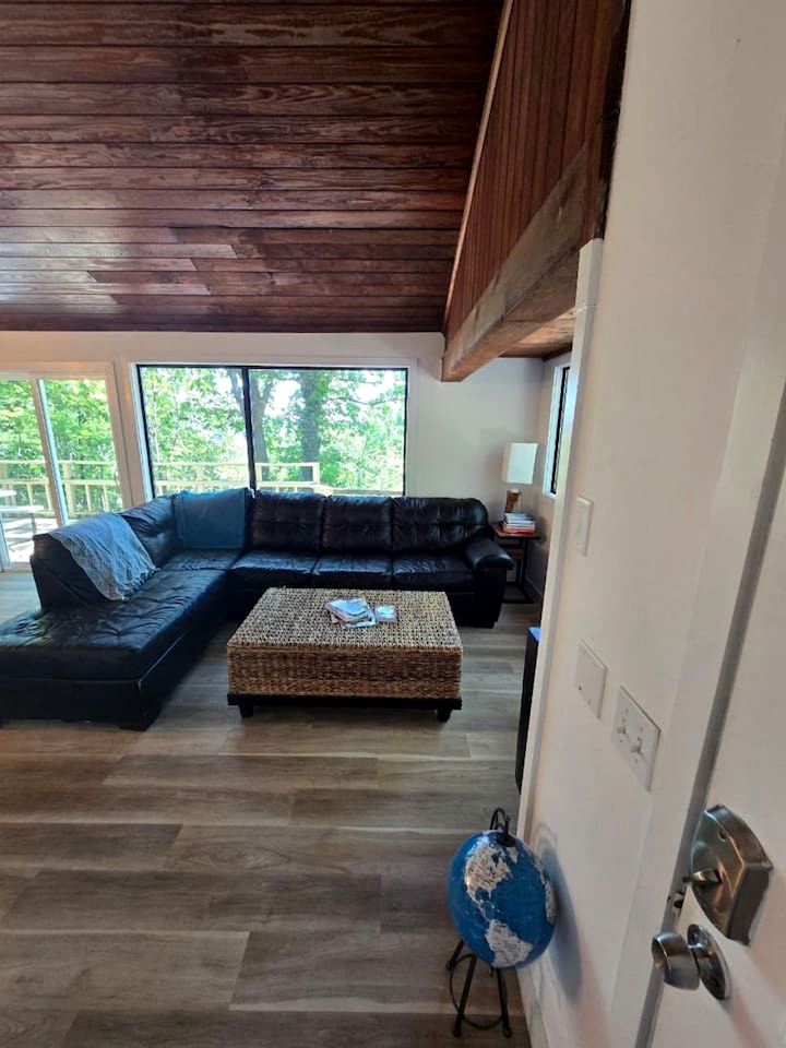 Beautiful Cabin with Spectacular Views for an Unforgettable Getaway in Nature near Rising Fawn, Georgia
