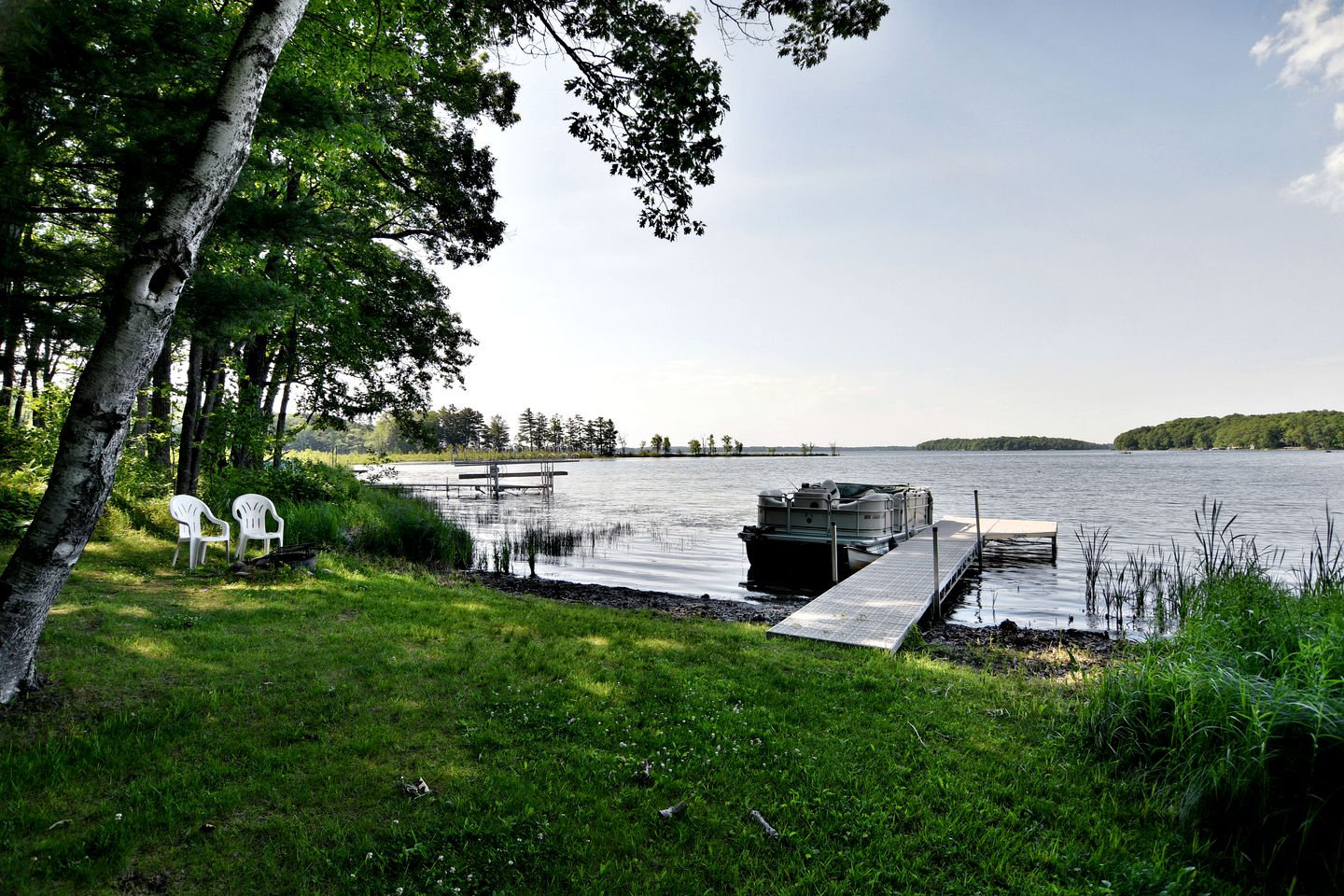 Luxury Log Cabin for Families with Private Boat Dock on Round Lake in Hayward, Wisconsin