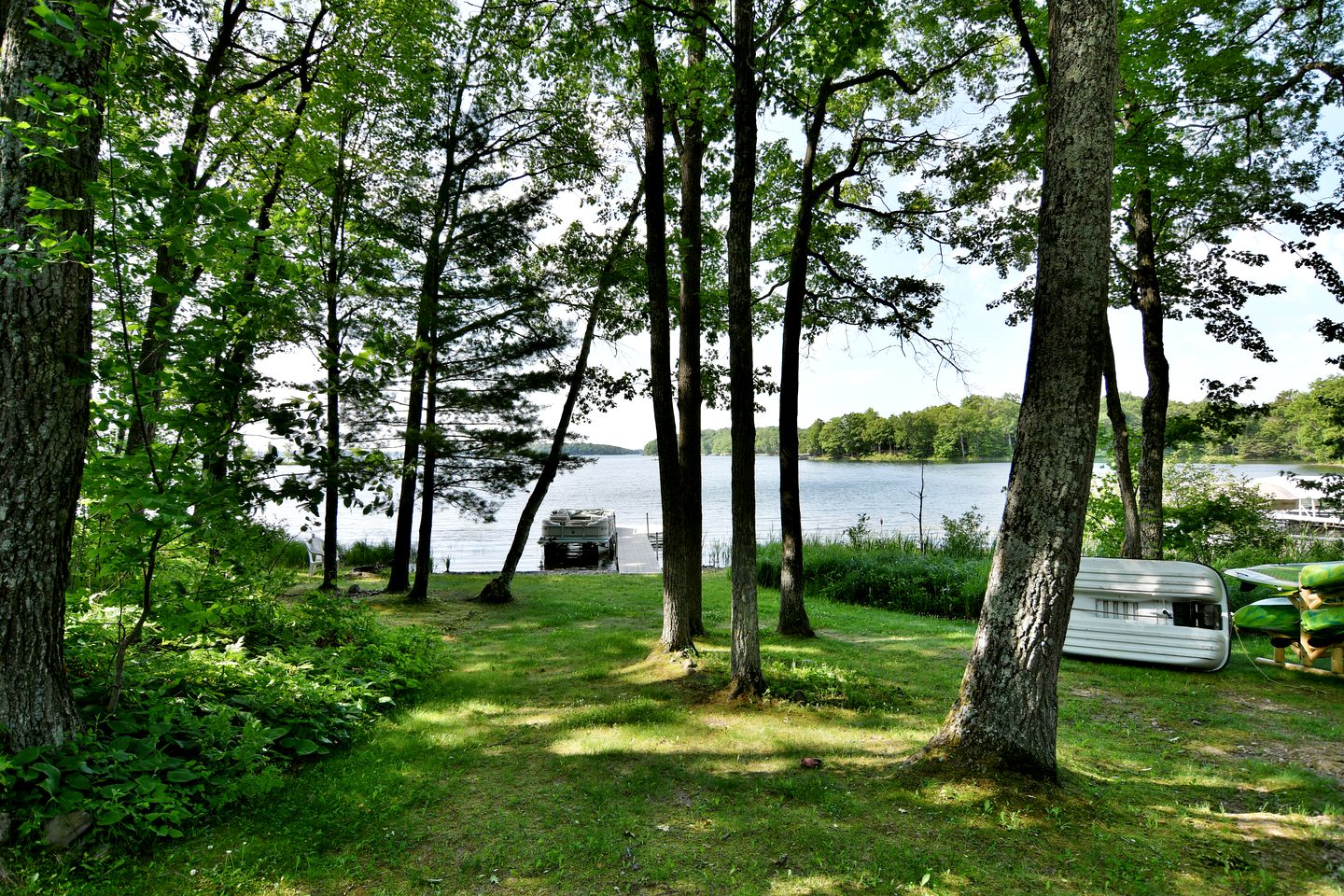 Luxury Log Cabin for Families with Private Boat Dock on Round Lake in Hayward, Wisconsin