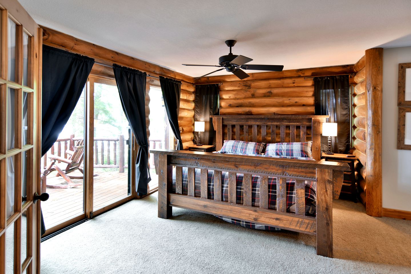 Luxury Log Cabin for Families with Private Boat Dock on Round Lake in Hayward, Wisconsin