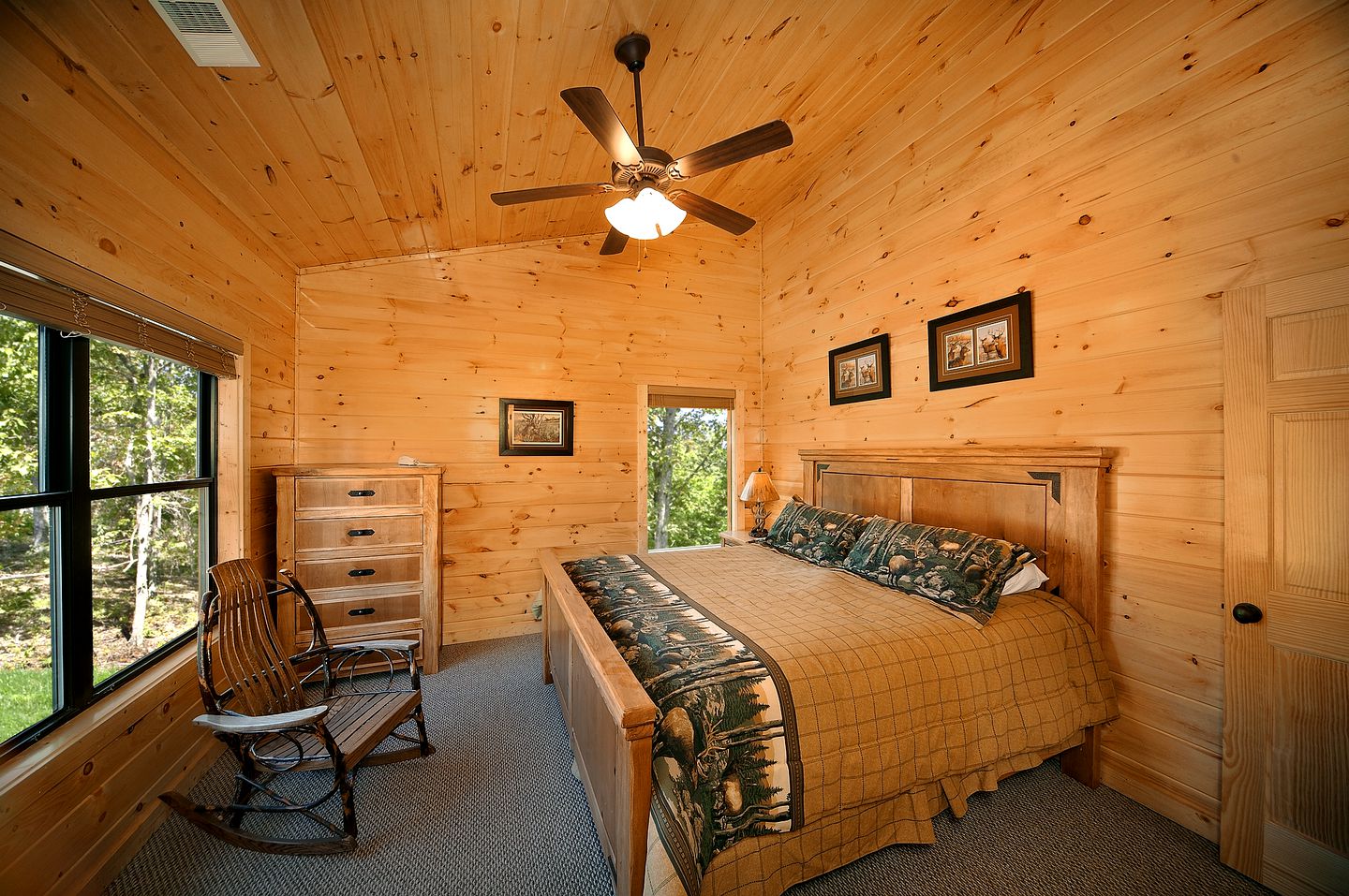 Luxurious Cabin Rental for a Family Getaway in the Smoky Mountains, TN
