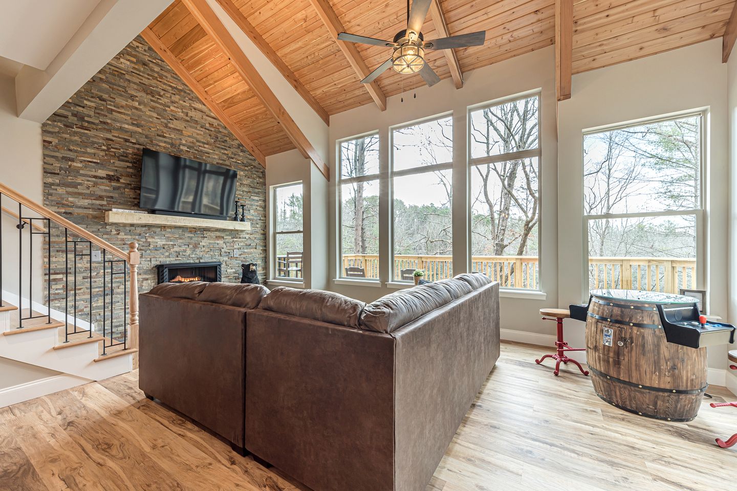 Luminous Cabin with Jacuzzi and Sauna in Helen, Georgia