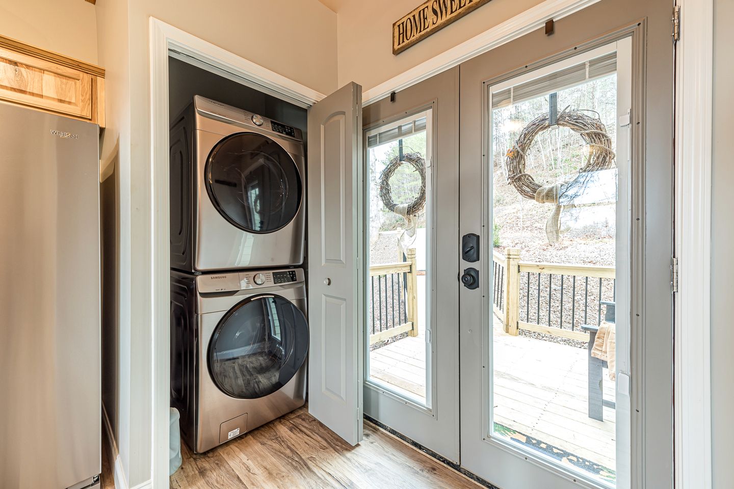 Luminous Cabin with Jacuzzi and Sauna in Helen, Georgia