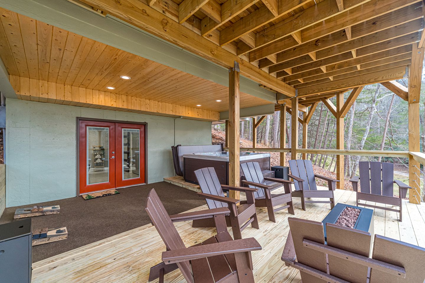 Luminous Cabin with Jacuzzi and Sauna in Helen, Georgia