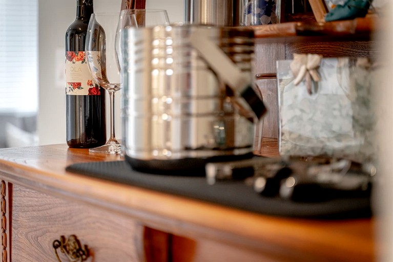 Cabins (Canada, Leamington, Ontario)