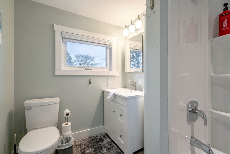 Cabins (Canada, Leamington, Ontario)