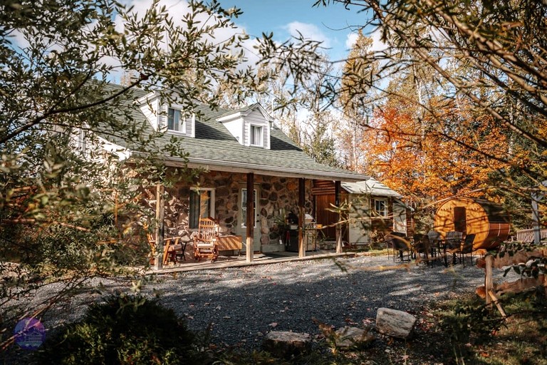 Cabins (Canada, Notre dame de la Merci, Quebec)
