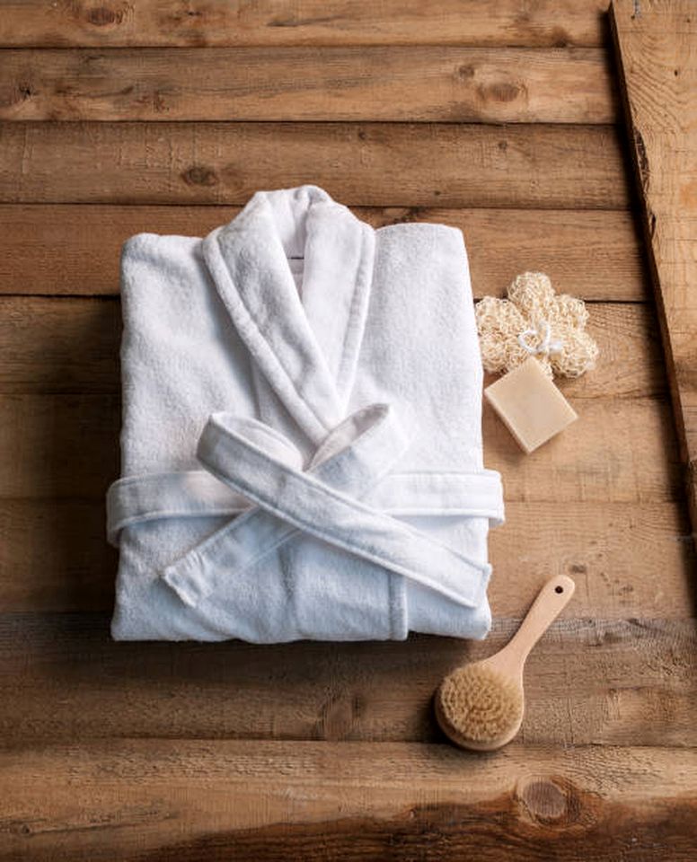 Luminous Rustic Cabin with Sauna and Hot-Tub in Notre Dame de la Merci, Quebec