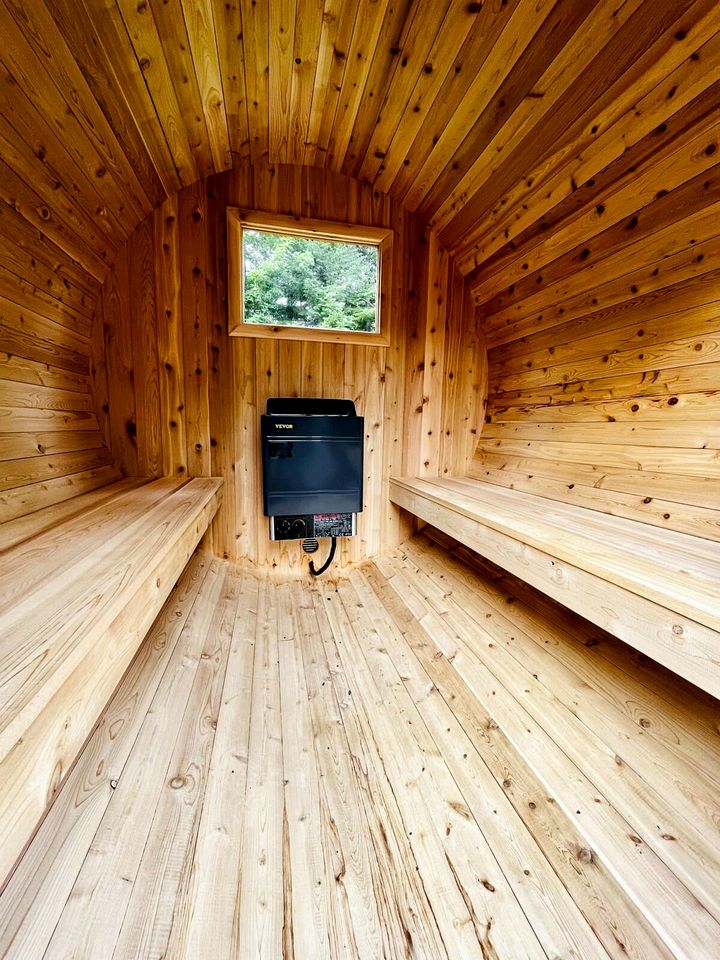 Luminous Rustic Cabin with Sauna and Hot-Tub in Notre Dame de la Merci, Quebec