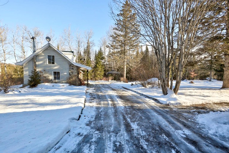 Cabins (Canada, Notre dame de la Merci, Quebec)