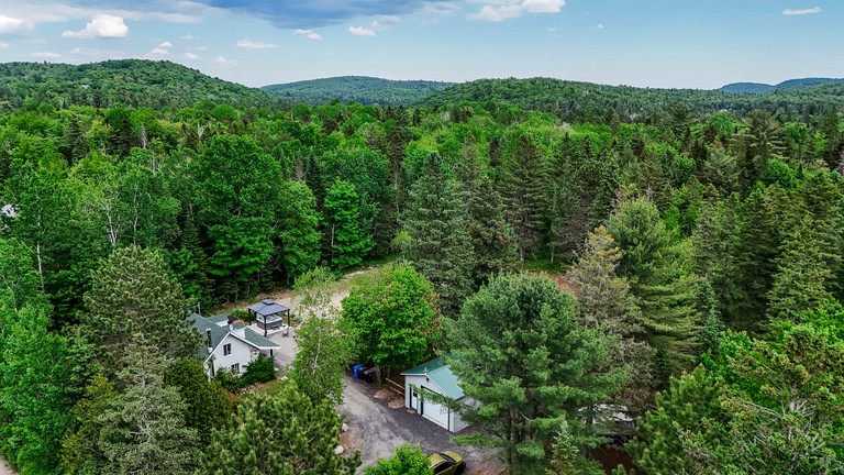 Cabins (Canada, Notre dame de la Merci, Quebec)