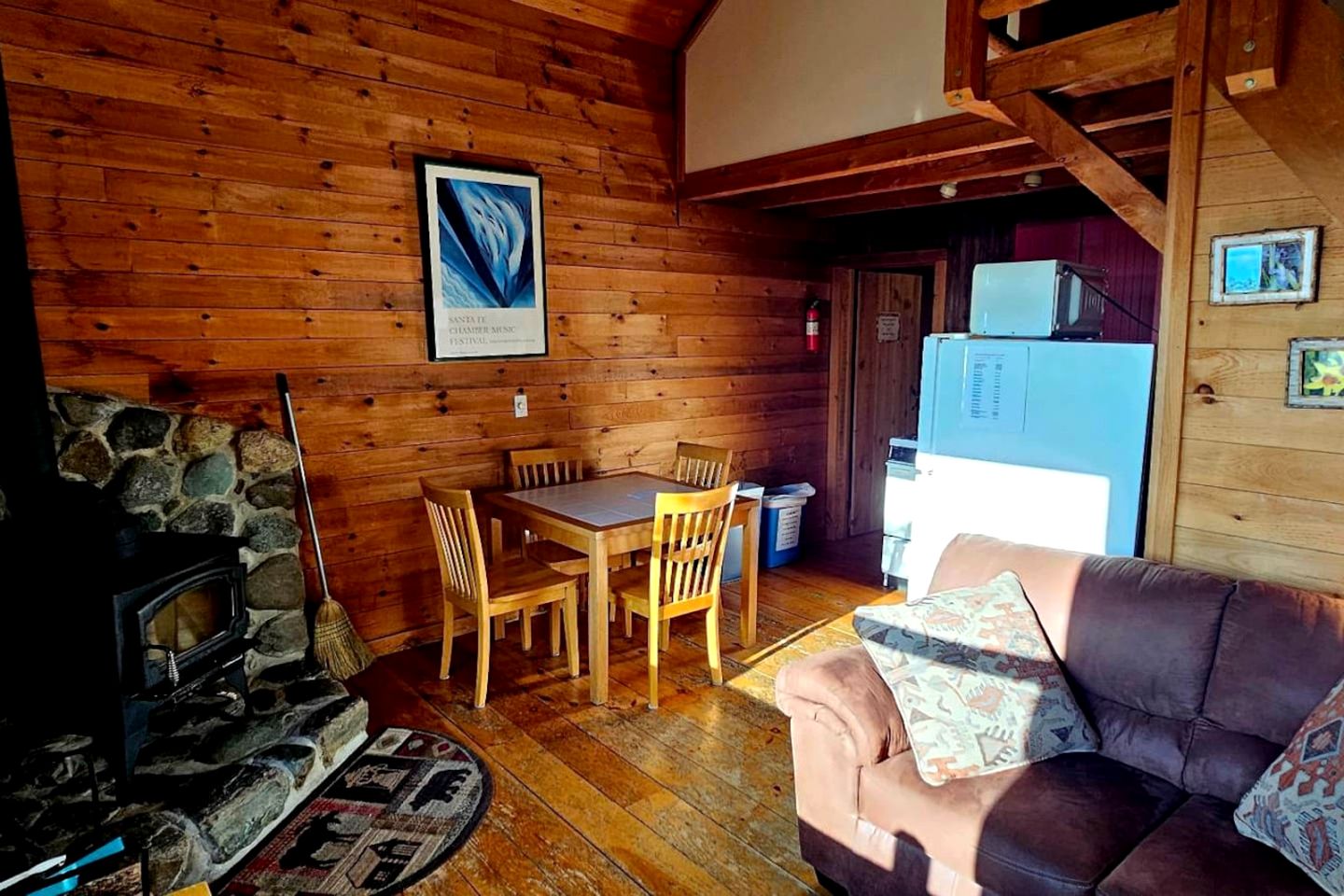 Luminous Tiny Cabin Overlooking the Lake in Maine