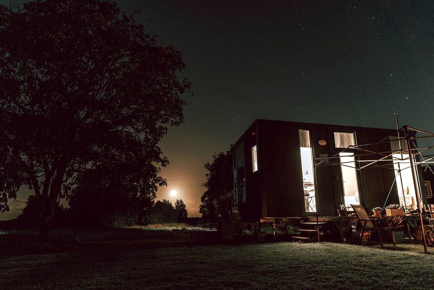 Luminous Tiny House with Beautiful Walking Trails in Queensland