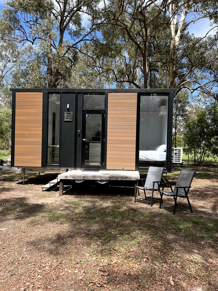 Luminous Tiny House Near the Coast in New South Wales