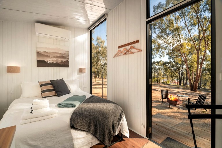 Tiny Houses (Australia, Howes Creek, Victoria)
