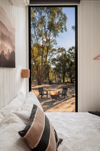 Tiny Houses (Australia, Howes Creek, Victoria)
