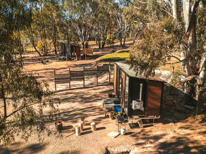 Tiny Houses (Australia, Howes Creek, Victoria)
