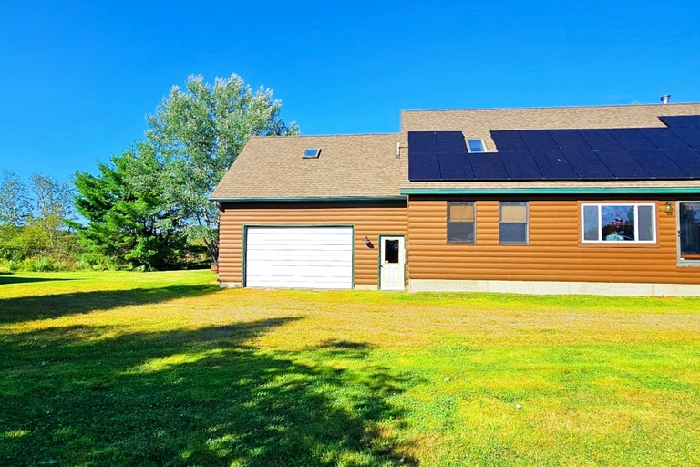 Cabins (United States of America, Lily Bay Township, Maine)