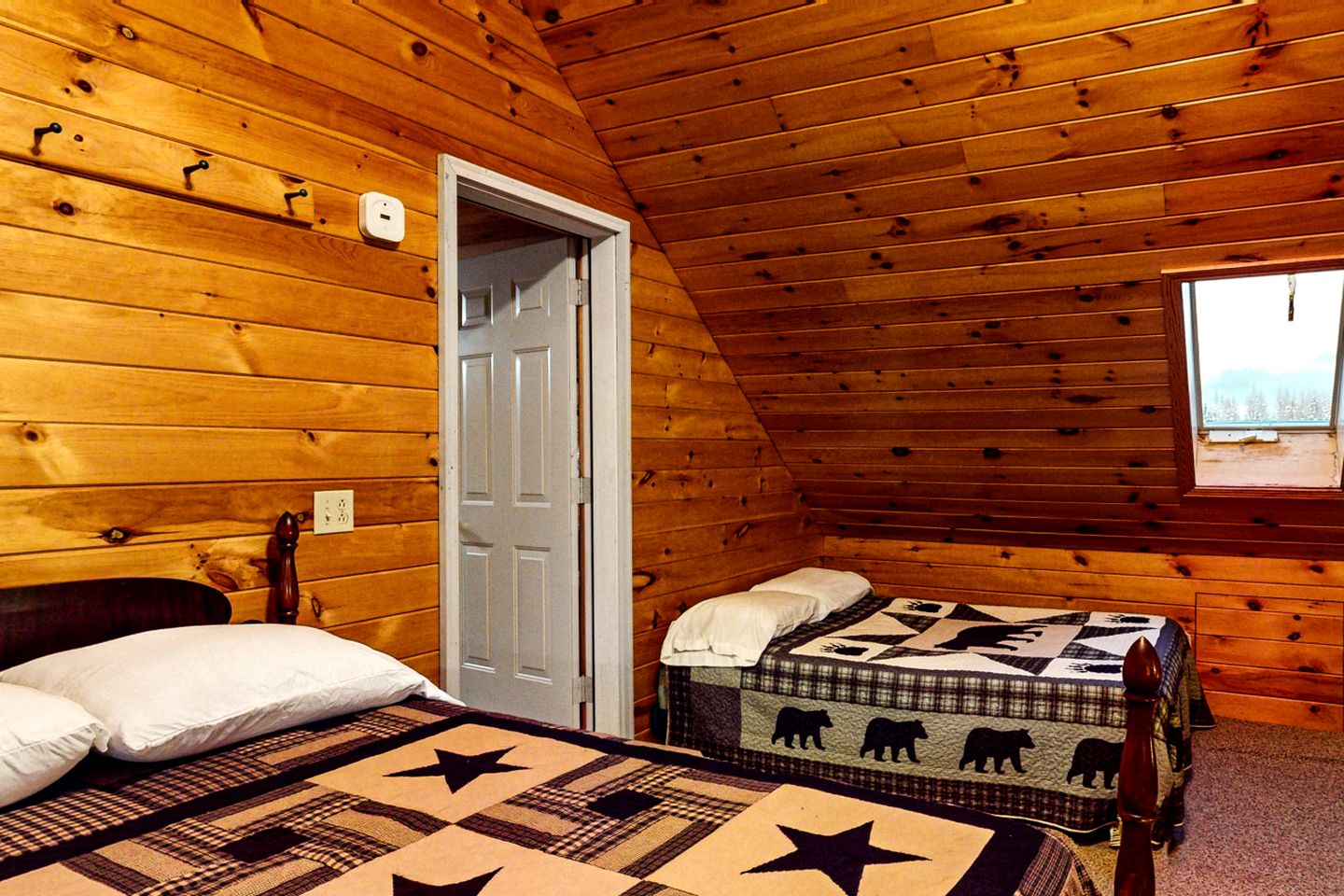 Luminous Wooden Cabin Perfect for Water Activities in Maine