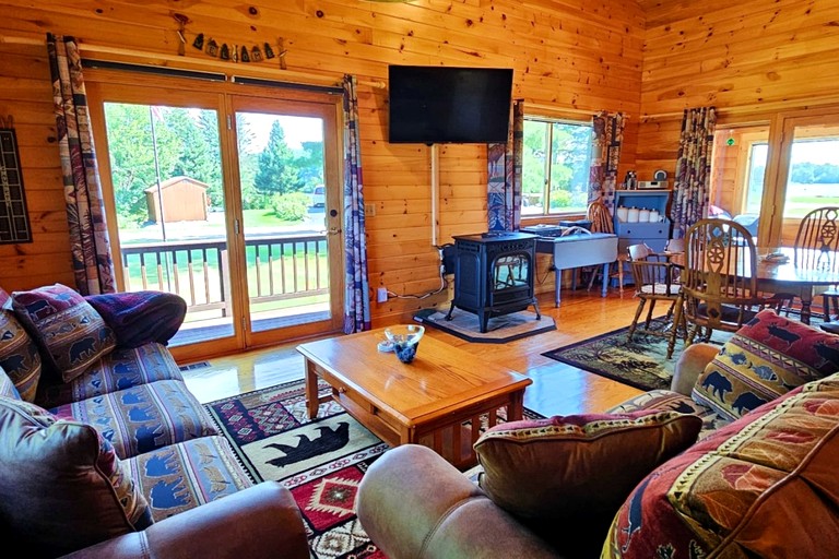 Cabins (United States of America, Lily Bay Township, Maine)