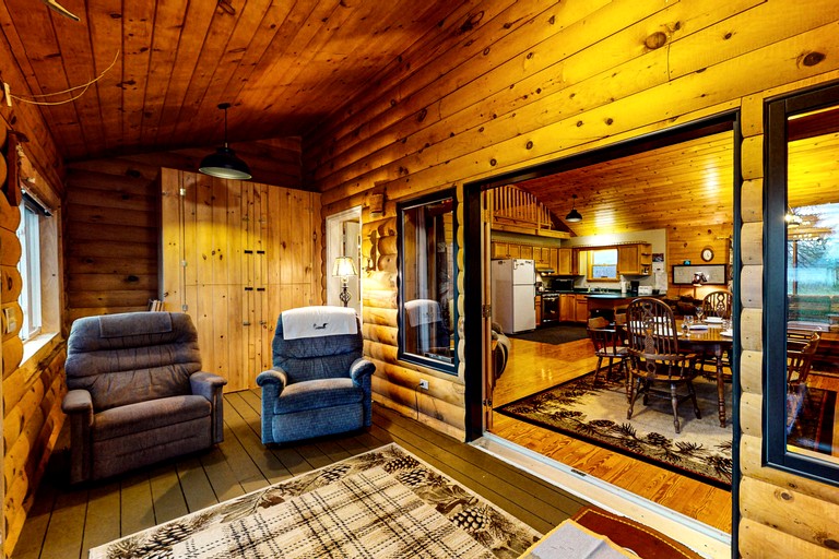 Cabins (United States of America, Lily Bay Township, Maine)