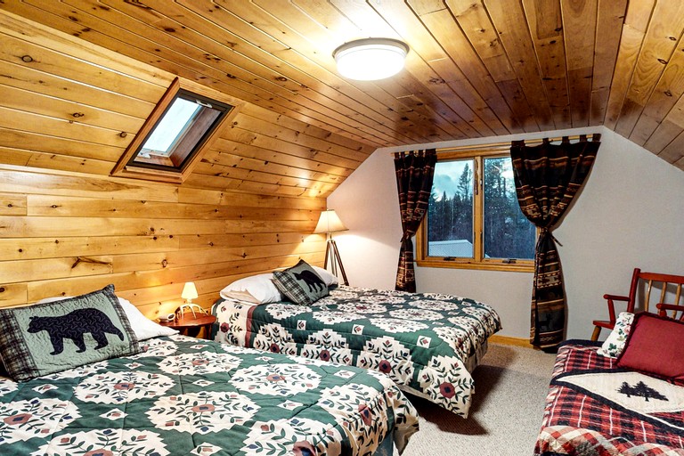 Cabins (United States of America, Lily Bay Township, Maine)