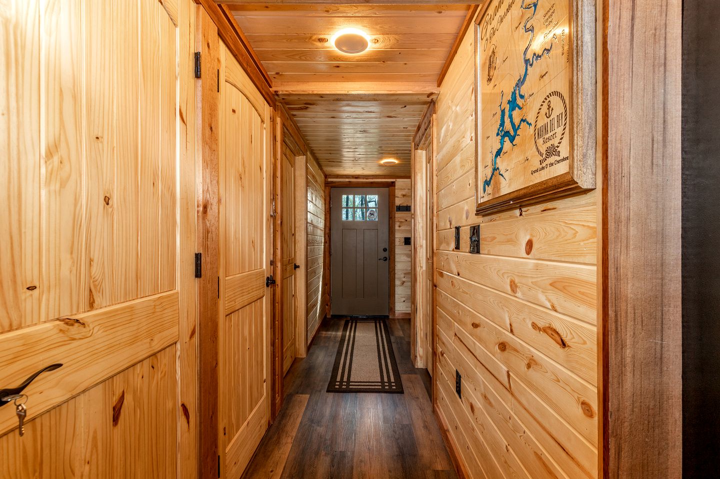 Luminous Wooden Cabin Suitable for Six in Oklahoma