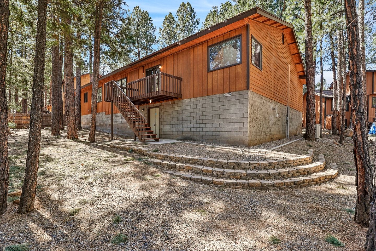 Cozy Spacious Cabin with Pool Table for an Unforgettable Family Escape in Flagstaff, Arizona