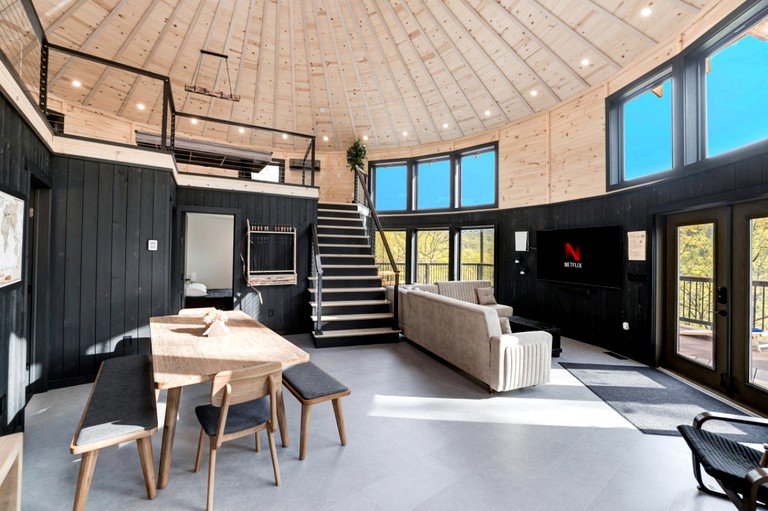 Yurts (United States of America, Luray, Virginia)