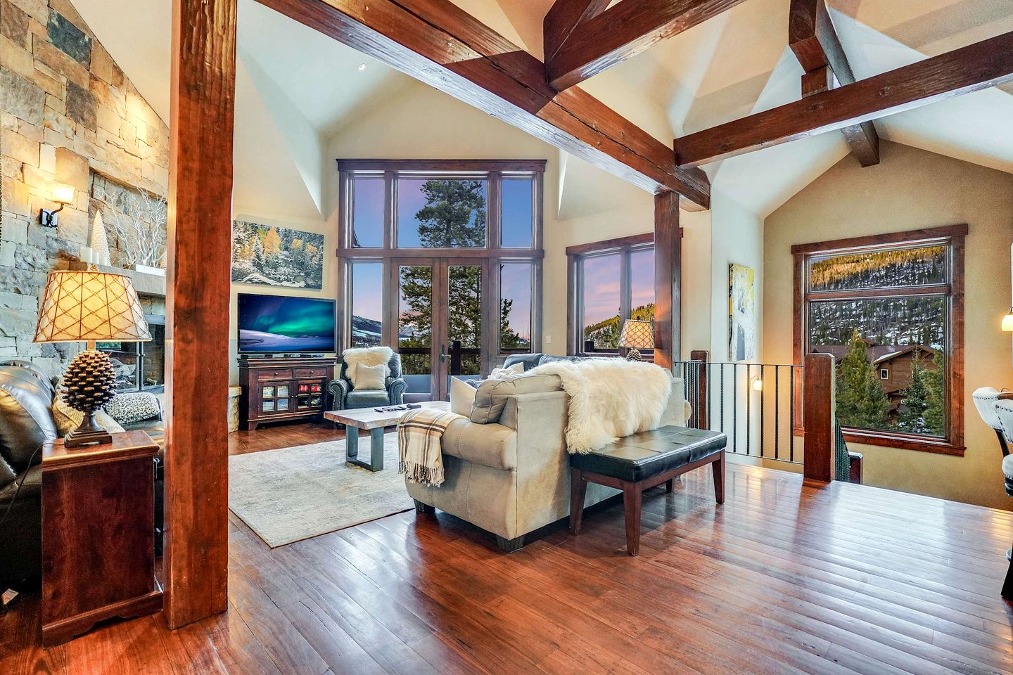 Luxurious Cabin with Game Room and Hot Tub in the Heart of the Rockies in Breckenridge, Colorado