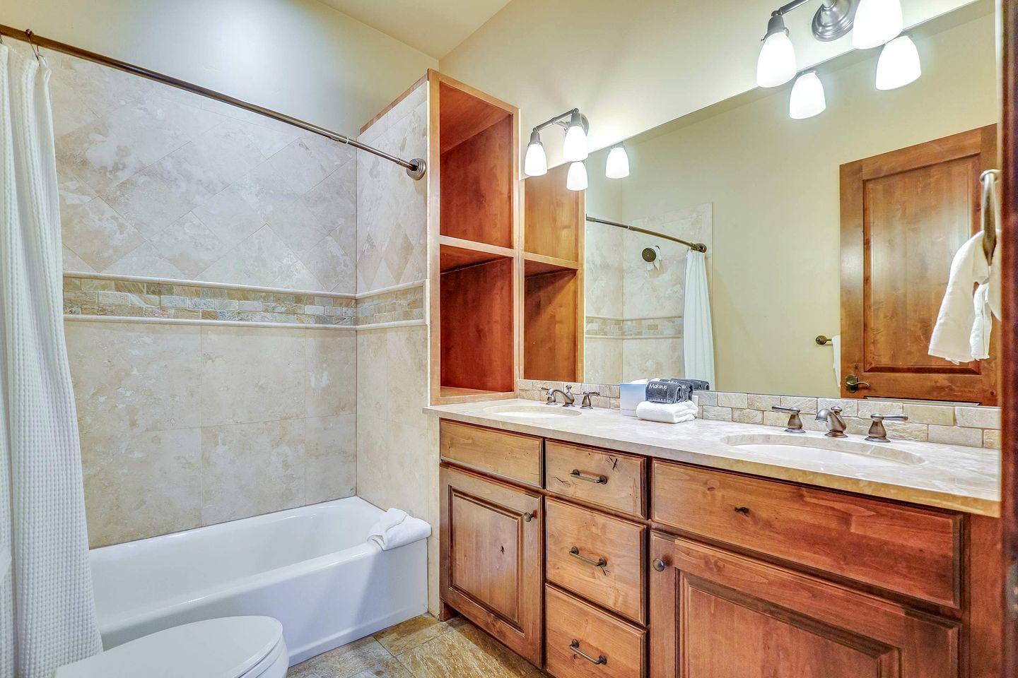 Luxurious Cabin with Game Room and Hot Tub in the Heart of the Rockies in Breckenridge, Colorado