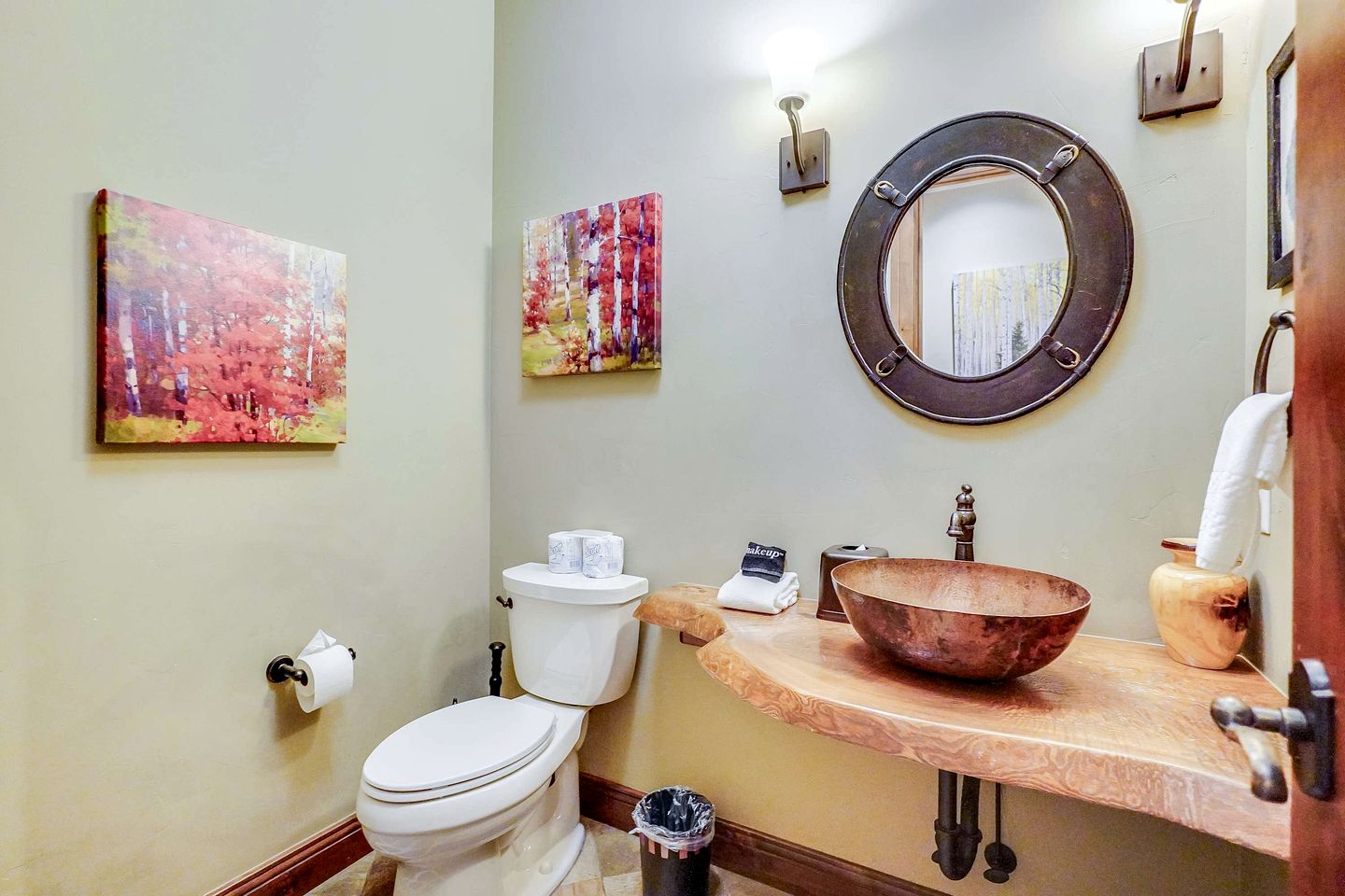 Luxurious Cabin with Game Room and Hot Tub in the Heart of the Rockies in Breckenridge, Colorado