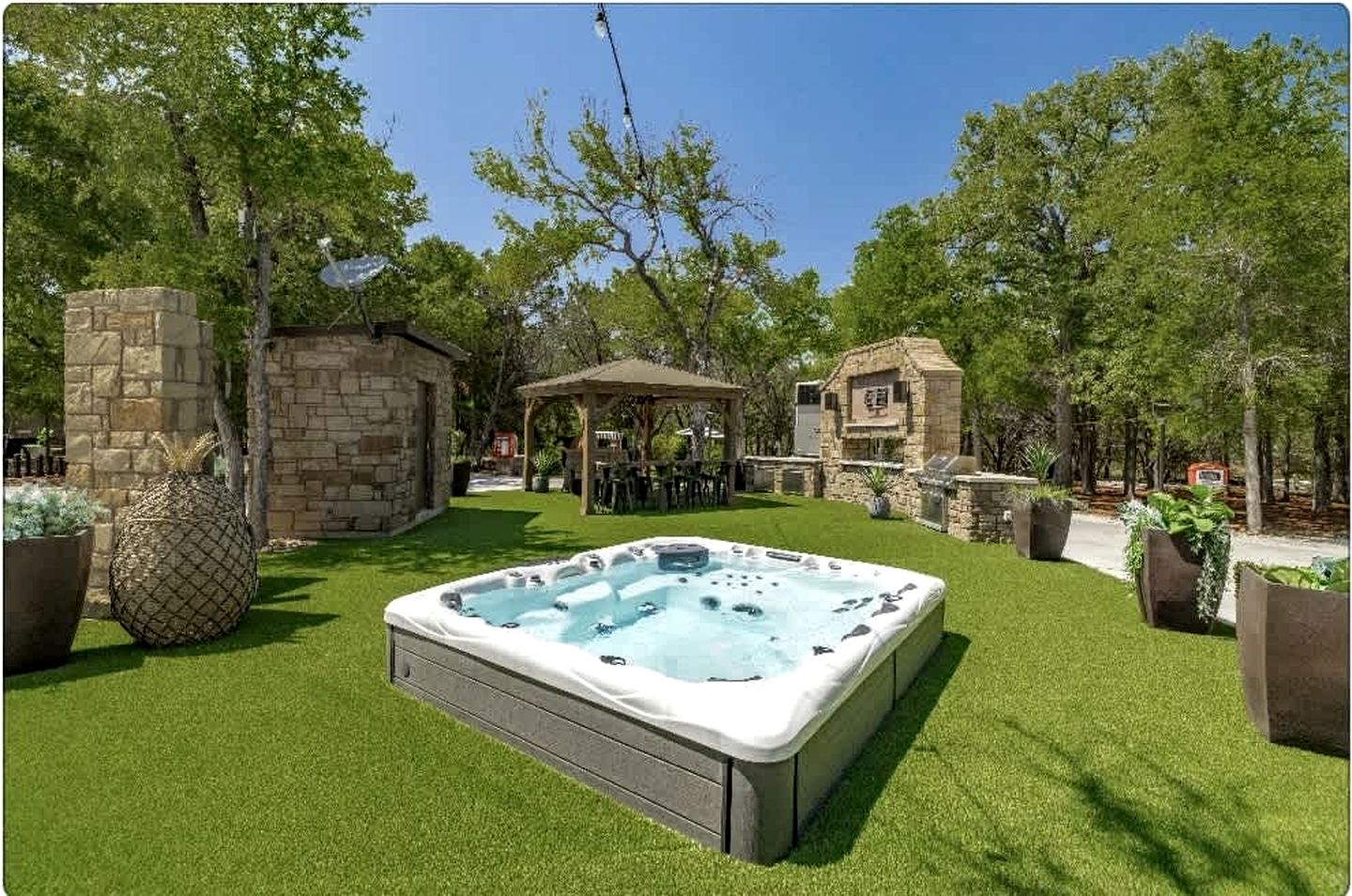 Opulent Luxury Villa Haven near Lake Walter E. Long in Texas